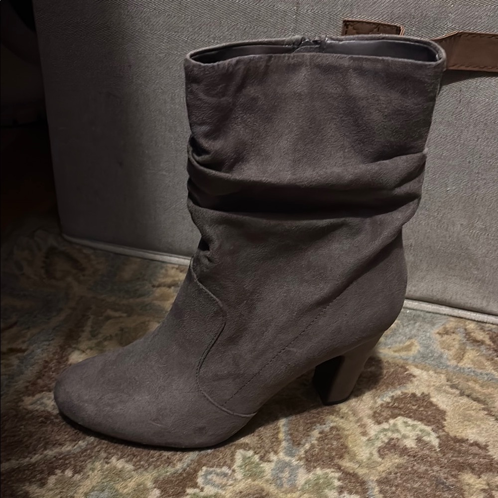 Women's Gray Ankle Boots